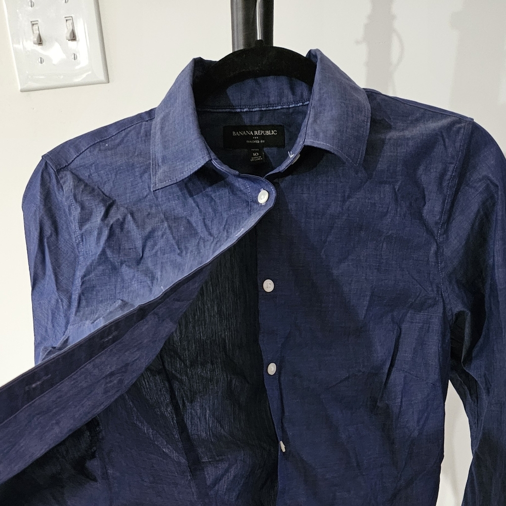 Banana Republic Women's size 10 button up